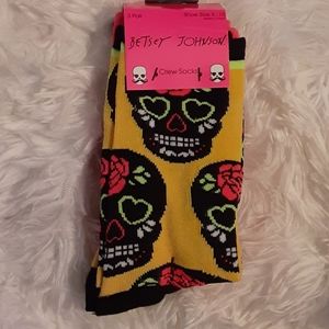 BETSEY JOHNSON SUGAR SKULL SOCKS SET OF 3